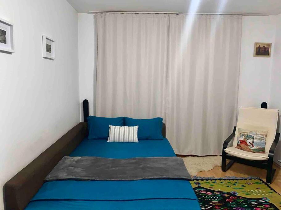 Central Apartment Muncii Area Netflix Bucharest Exterior photo